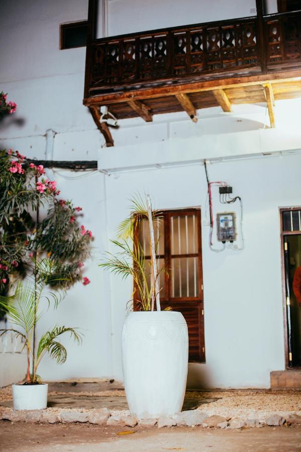 Plumeria Motel - Stone Town Zanzibar Екстериор снимка